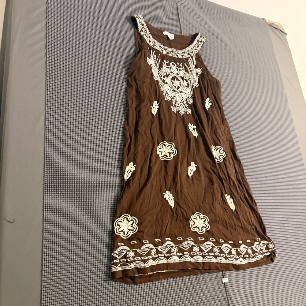 Charter Club Petite Brown Embroidered Sleeveless Shift Dress Size PM - Picture 2 of 6